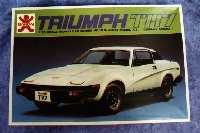 [TR7 Bandai 8097 box; click to view larger image]